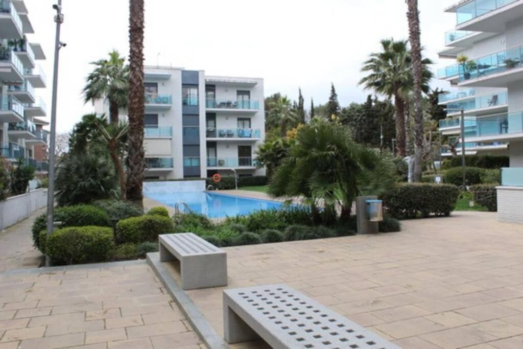 Apartamento Con Piscina Y Parking En Lloret De Mar Apartment Exterior photo